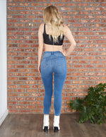 Load image into Gallery viewer, Push Up Skinny Jeans
